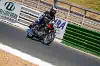 Vintage-motorcycle-club;eventdigitalimages;mallory-park;mallory-park-trackday-photographs;no-limits-trackdays;peter-wileman-photography;trackday-digital-images;trackday-photos;vmcc-festival-1000-bikes-photographs